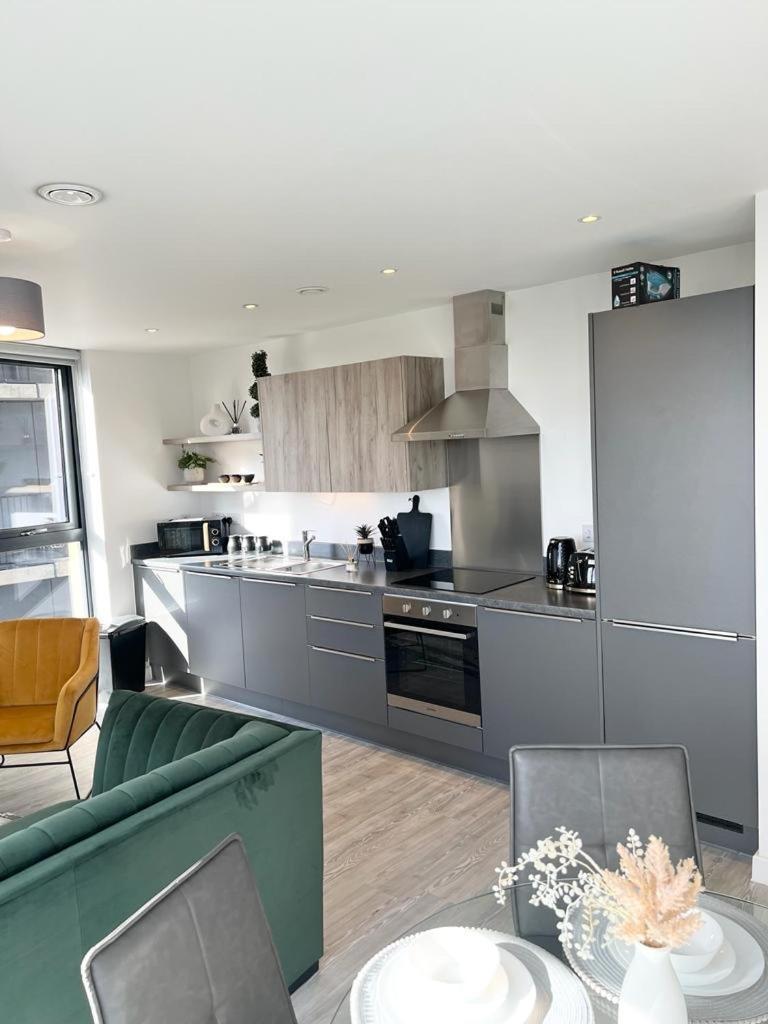 Luxury 2 Bed Apt With City View Манчестер Екстер'єр фото